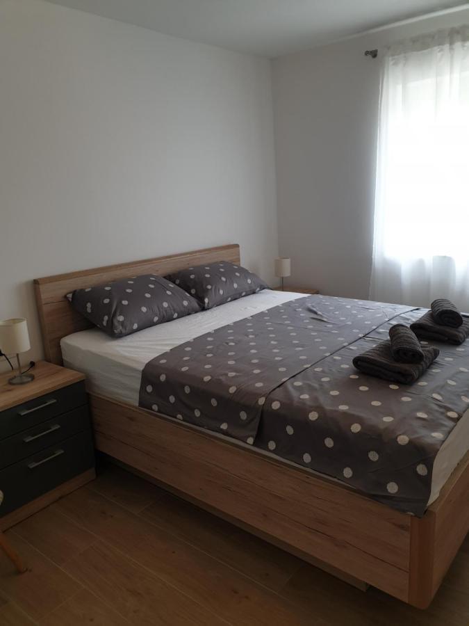 Apartments Lucky Лозовац Экстерьер фото