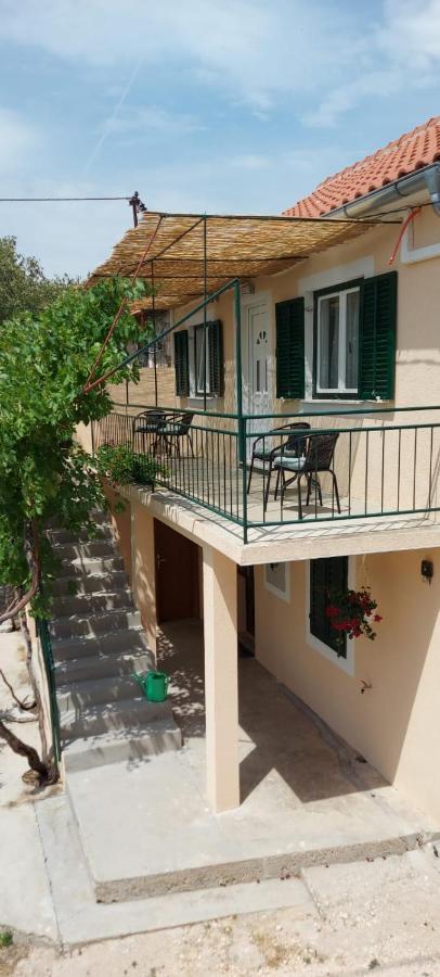 Apartments Lucky Лозовац Экстерьер фото
