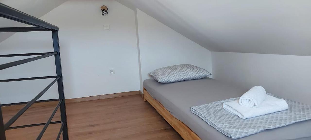 Apartments Lucky Лозовац Экстерьер фото